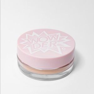 Glossier Wowder